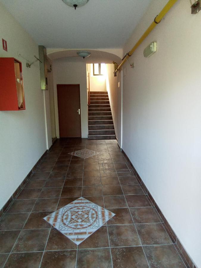Soba Arena Hotel Pula Bagian luar foto