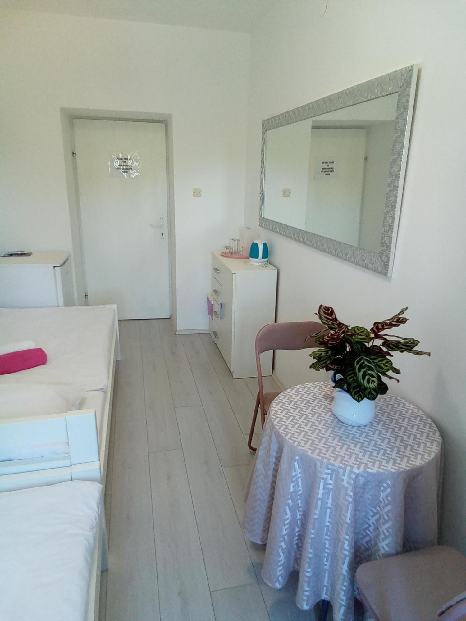 Soba Arena Hotel Pula Bagian luar foto