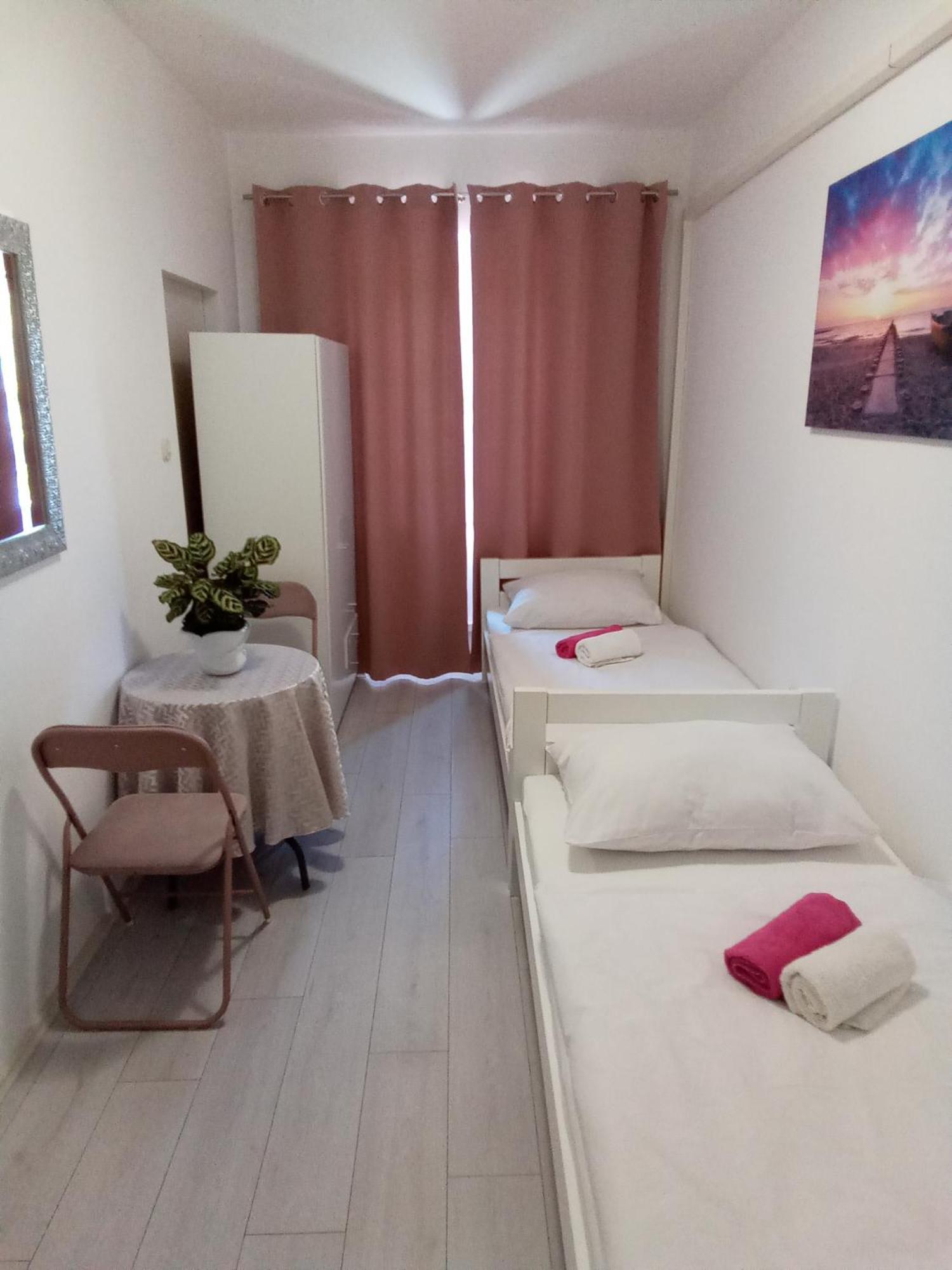 Soba Arena Hotel Pula Bagian luar foto